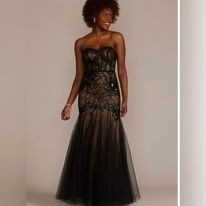 GALINA SIGNATURE
strapless corset gown